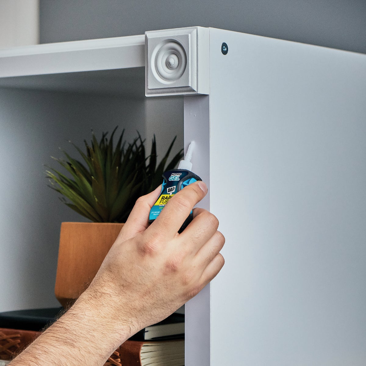 DAP RapidFuse 0.13 Oz. Clear Multi-Purpose Adhesive Gel with Gel Control Applicator Image 4