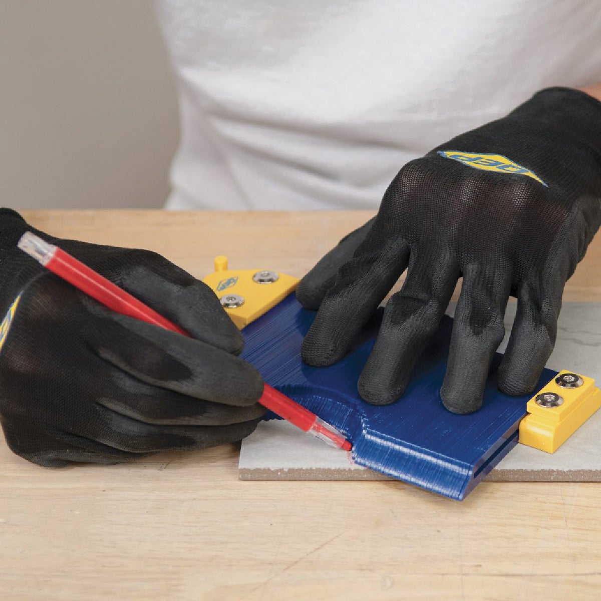 QEP 6 In. Locking Contour Gauge Image 4