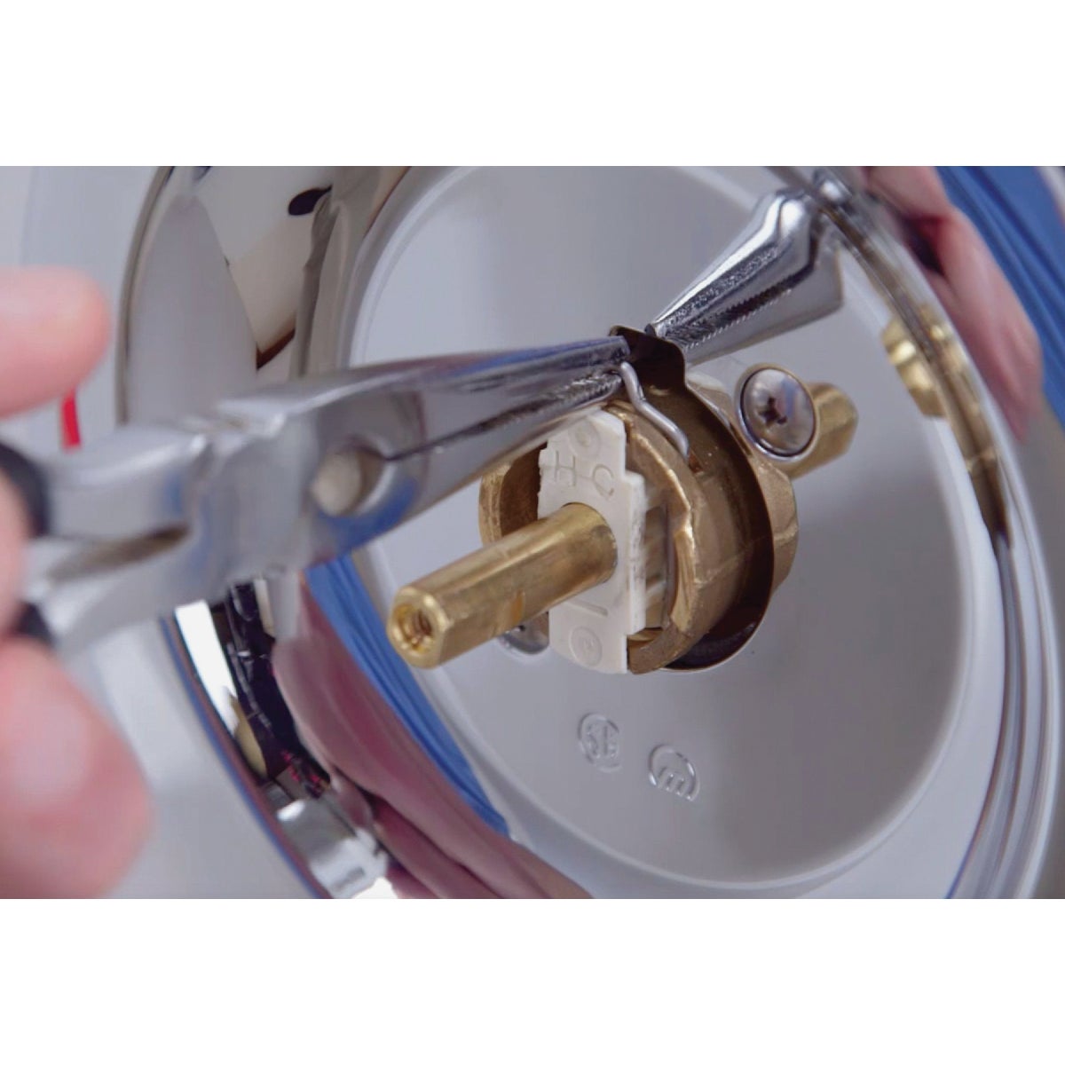 Moen Faucet Cartridge 1-Handle Retainer Clip (3-Pack) Image 3