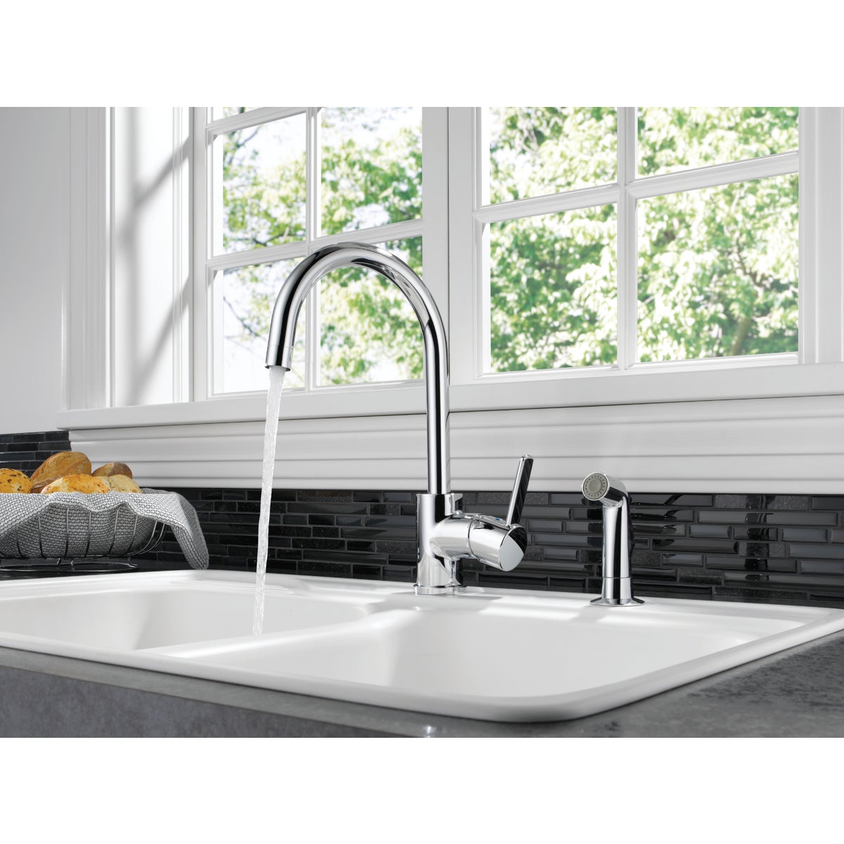 Peerless Apex 1-Handle Lever Kitchen Faucet with Side Spray, Chrome Image 2