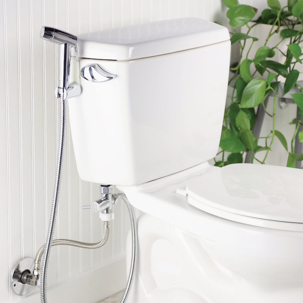 Brondell CleanSpa Easy Hand Held Bidet Sprayer Image 2