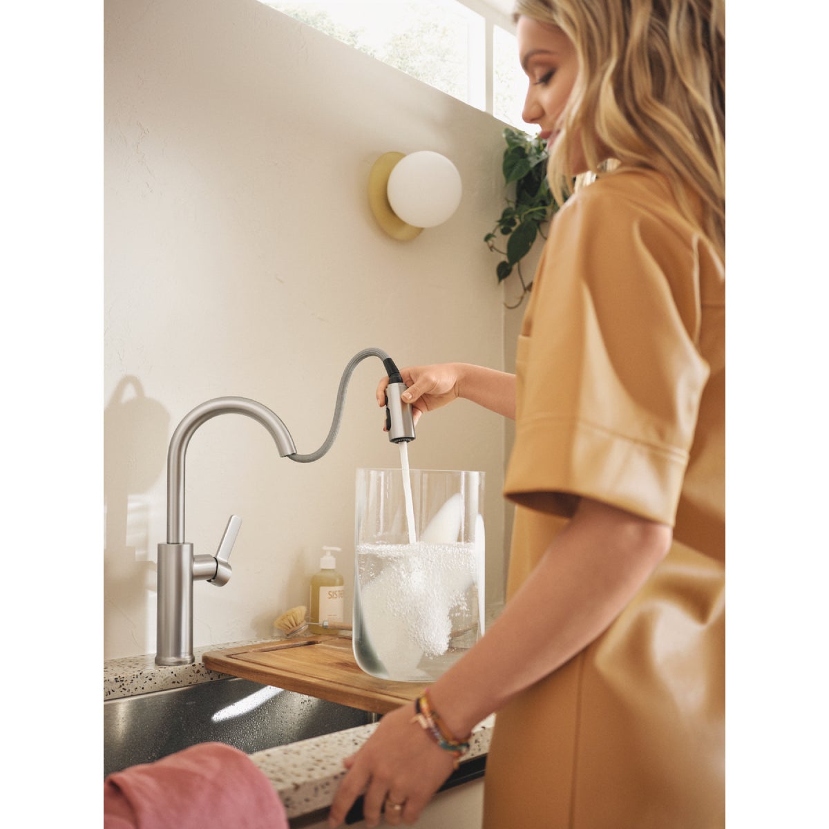 Moen Durani Pulldown Spot Resist Stainless Kitchen Faucet Image 3