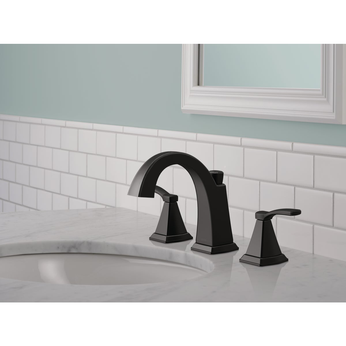 Delta Flynn 2-Handle Widespread Bathroom Faucet, Matte Black Image 3