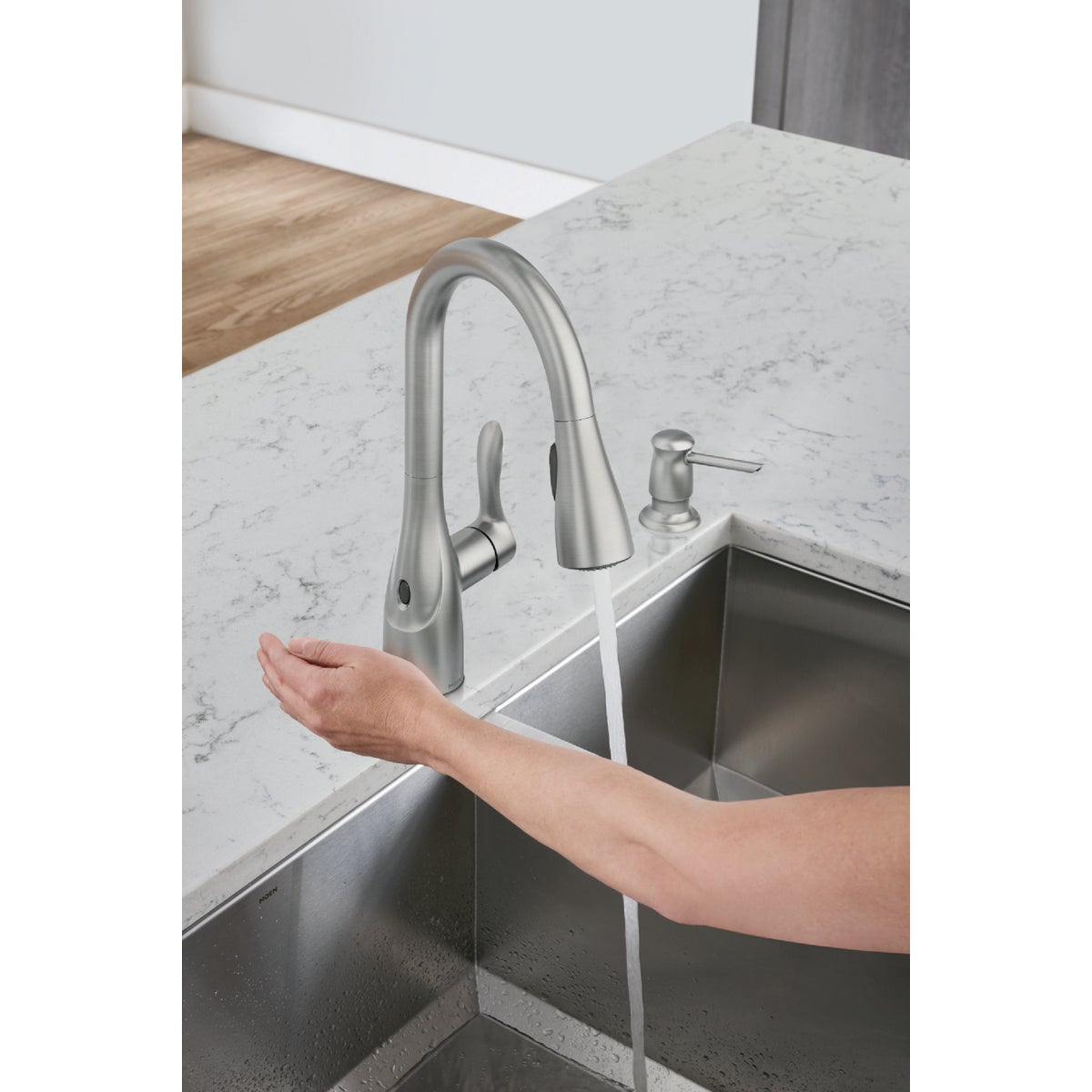 Moen Arlo 1-Handle Lever Pulldown Kitchen Faucet with Touchless Activation Sensor, Spot Resist Stainless Steel Image 2