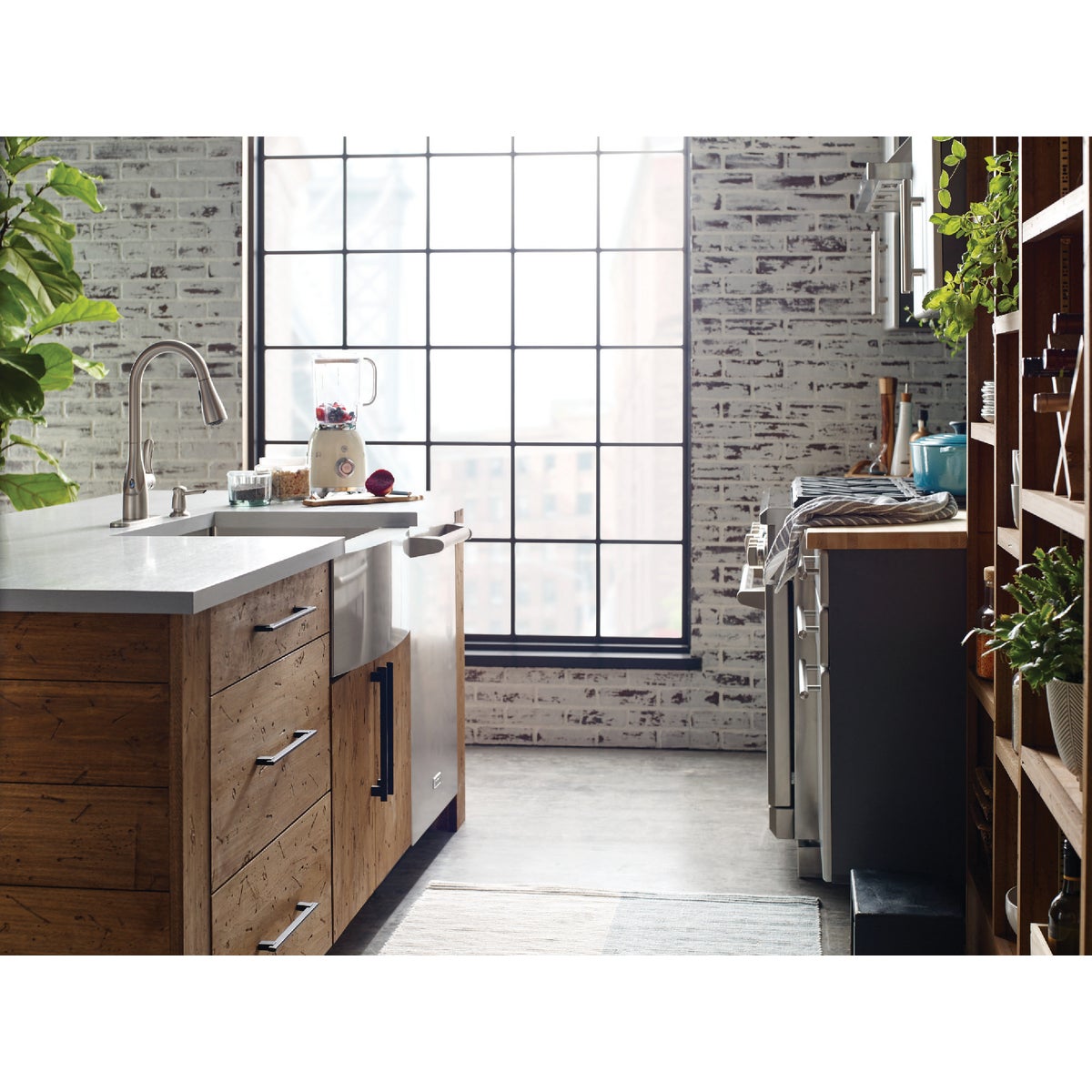 Moen Arlo 1-Handle Lever Pulldown Kitchen Faucet with Touchless Activation Sensor, Spot Resist Stainless Steel Image 3