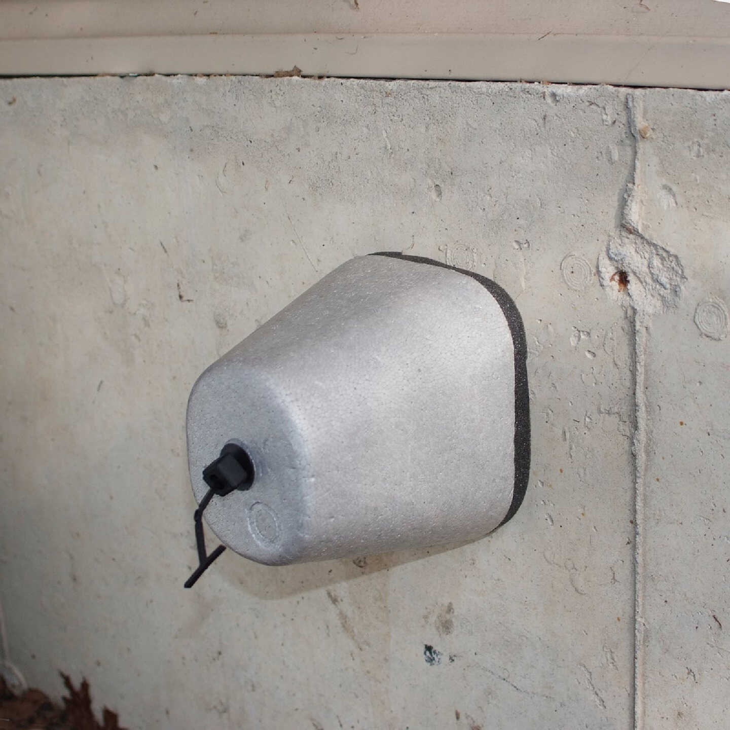 Frost King Gray 7.5 In. Foam Oval Outdoor Faucet Cover Image 3