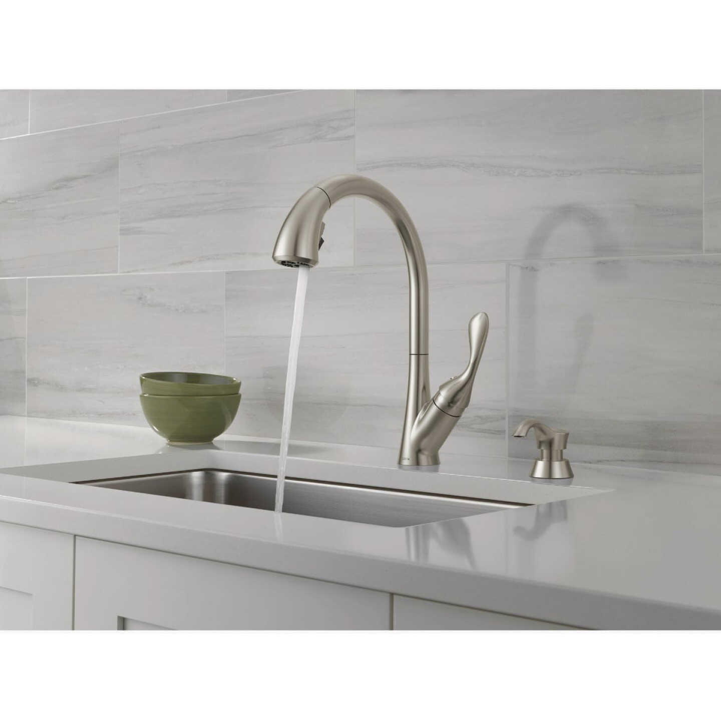 Delta Ashton Stainless Steel High-Arc Kitchen Faucet With Pull-Down ShieldSpray + Soap Dispenser Image 3