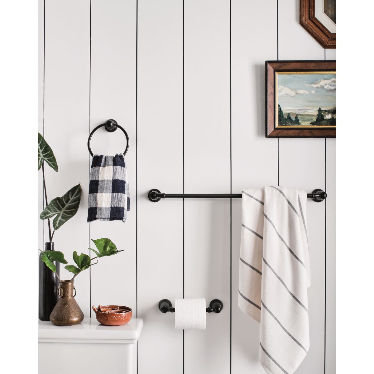 Moen Banbury 3-Piece Bath Hardware Set, Matte Black Image 2