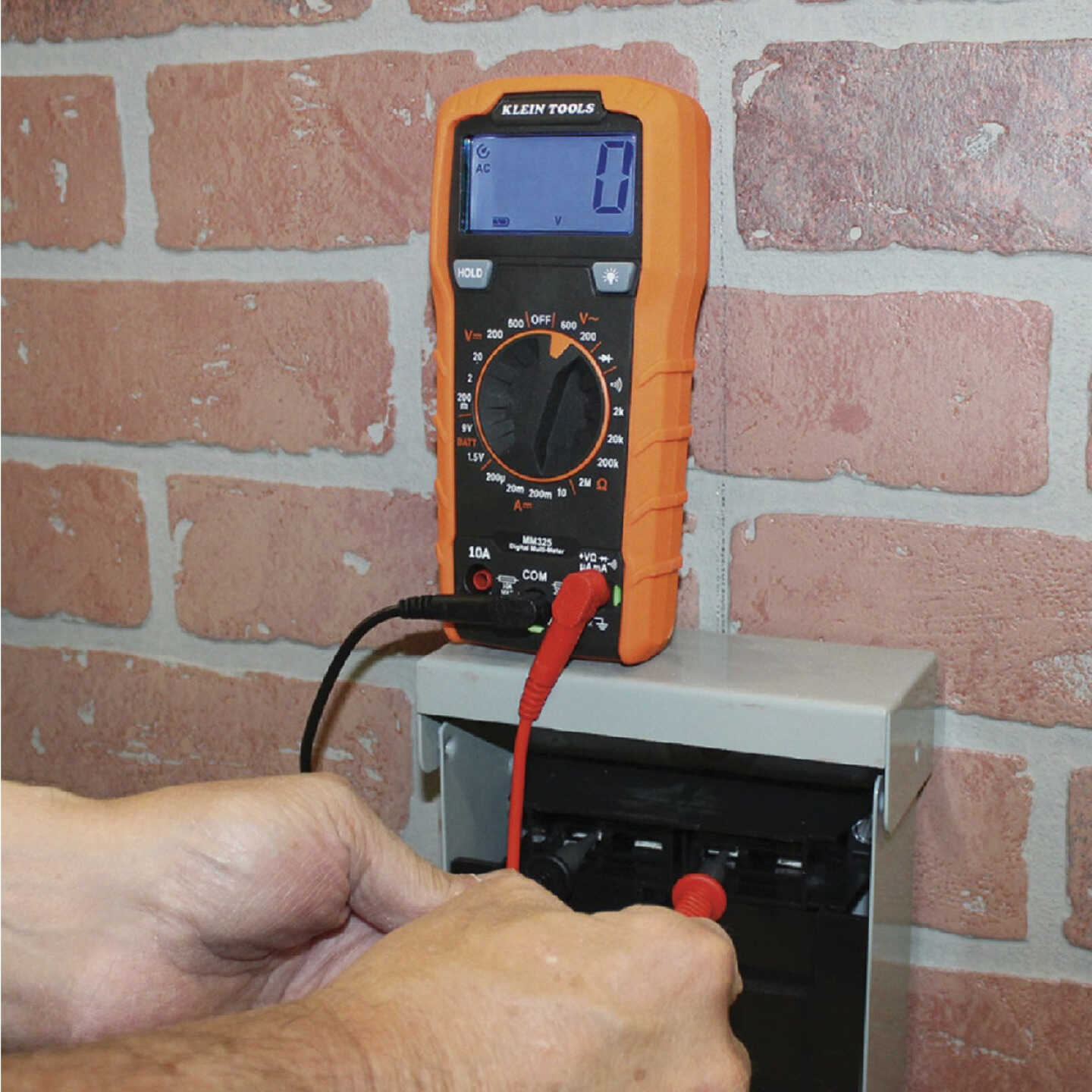 Klein 600V Manual Ranging Digital Multimeter Image 6