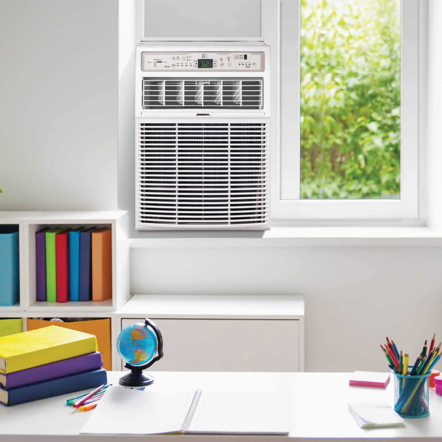 Perfect Aire 10,000 BTU 450 Sq. Ft. Slider Or Casement Window Air Conditioner with Remote Control Image 4