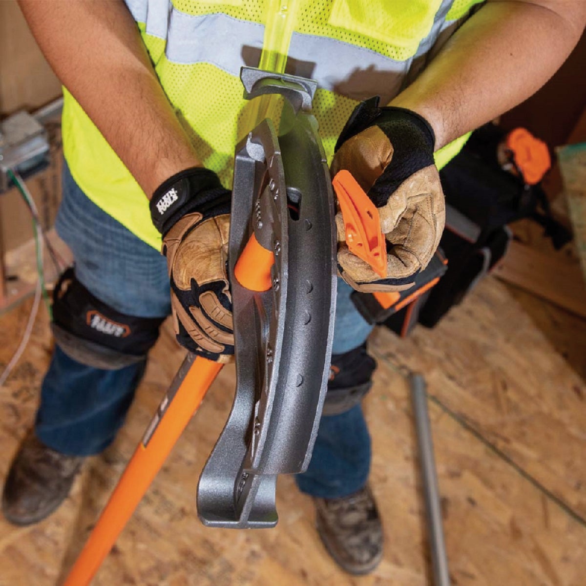 Klein 1 In. EMT Iron Conduit Bender with Angle Setter Image 5