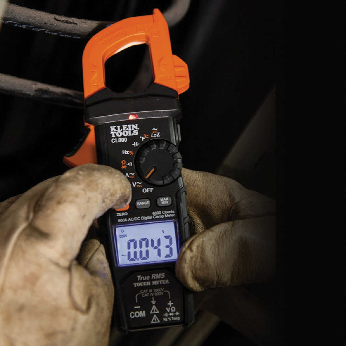 Klein 1000V AC/DC Auto-Ranging Clamp Meter Image 3