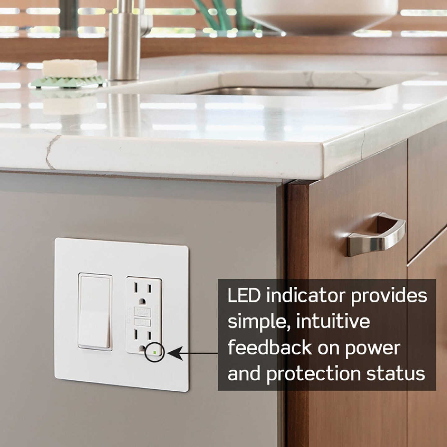 Leviton SmartlockPro Self-Test 15A White Residential Grade Tamper Resistant 5-15R Slim GFCI Duplex Outlet Image 4