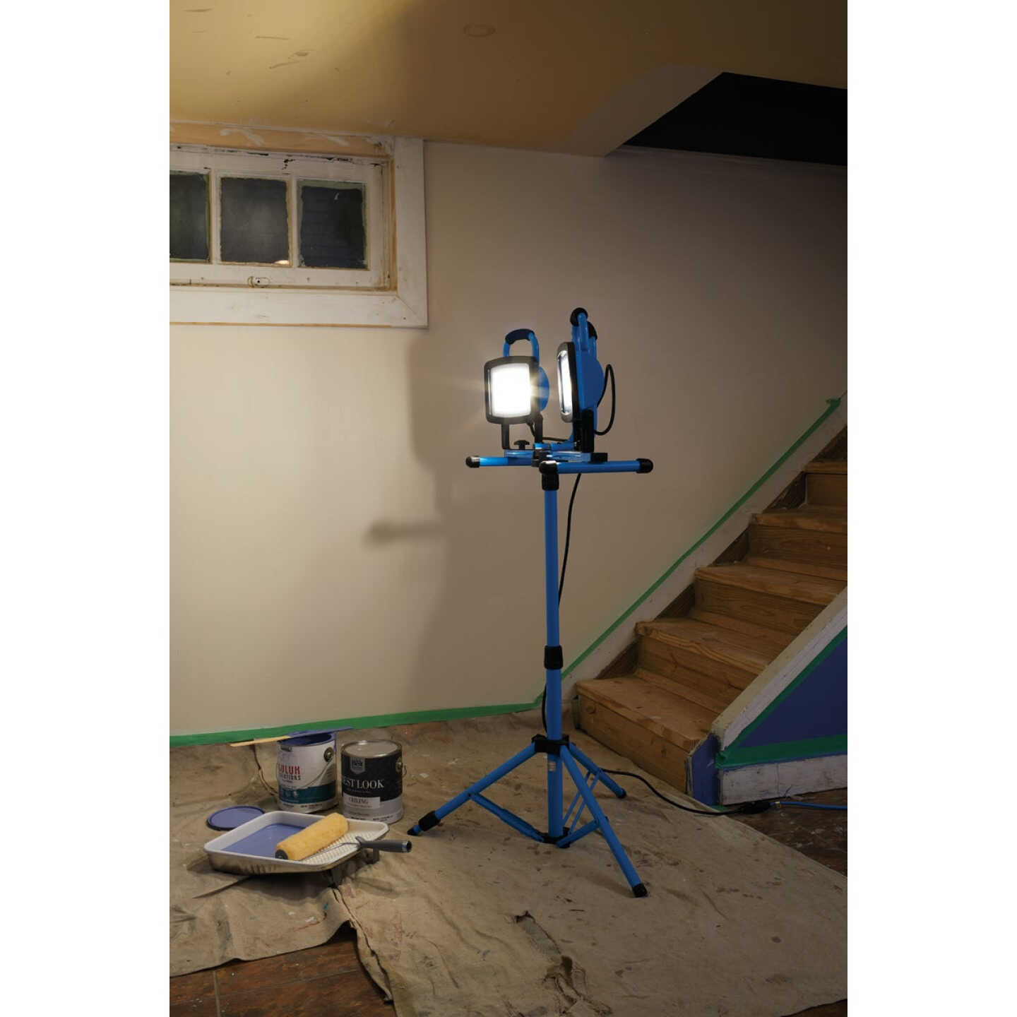 Channellock 13,200 Lm. LED Twin Head Tripod Stand-Up Work Light Image 4