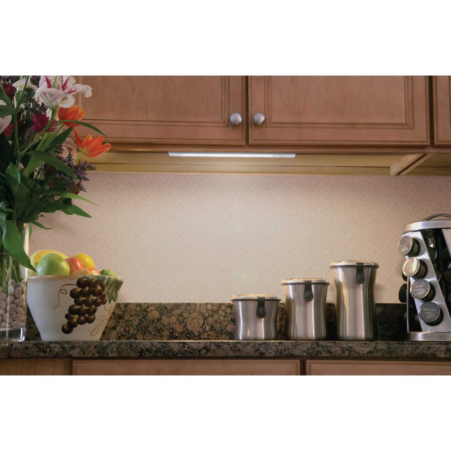 Good Earth Lighting 12 In. Plug-In White LED Under Cabinet Light Bar Image 2