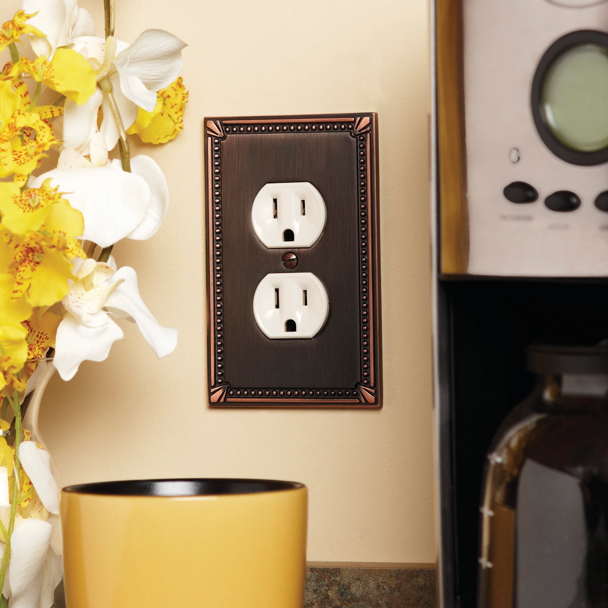 Amerelle Imperial Bead 1-Gang Cast Metal Outlet Wall Plate, Aged Bronze Image 2
