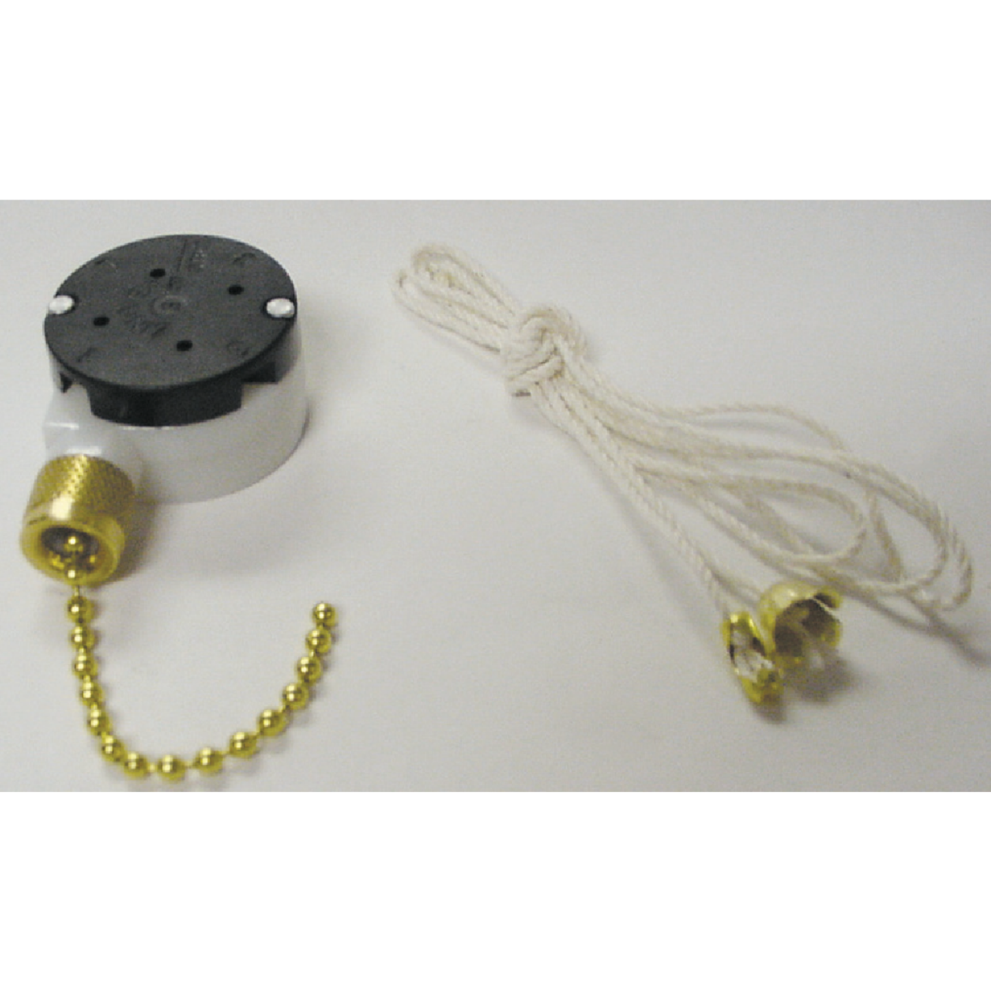 Gardner Bender SPST 3-Speed Pull Chain Switch Image 1
