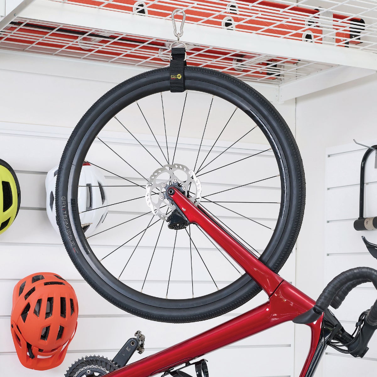 Wrap-It Storage Hook 'n Hang 18 In. x 1.5 In. Hanging Cinch Strap with Carabiner Image 2