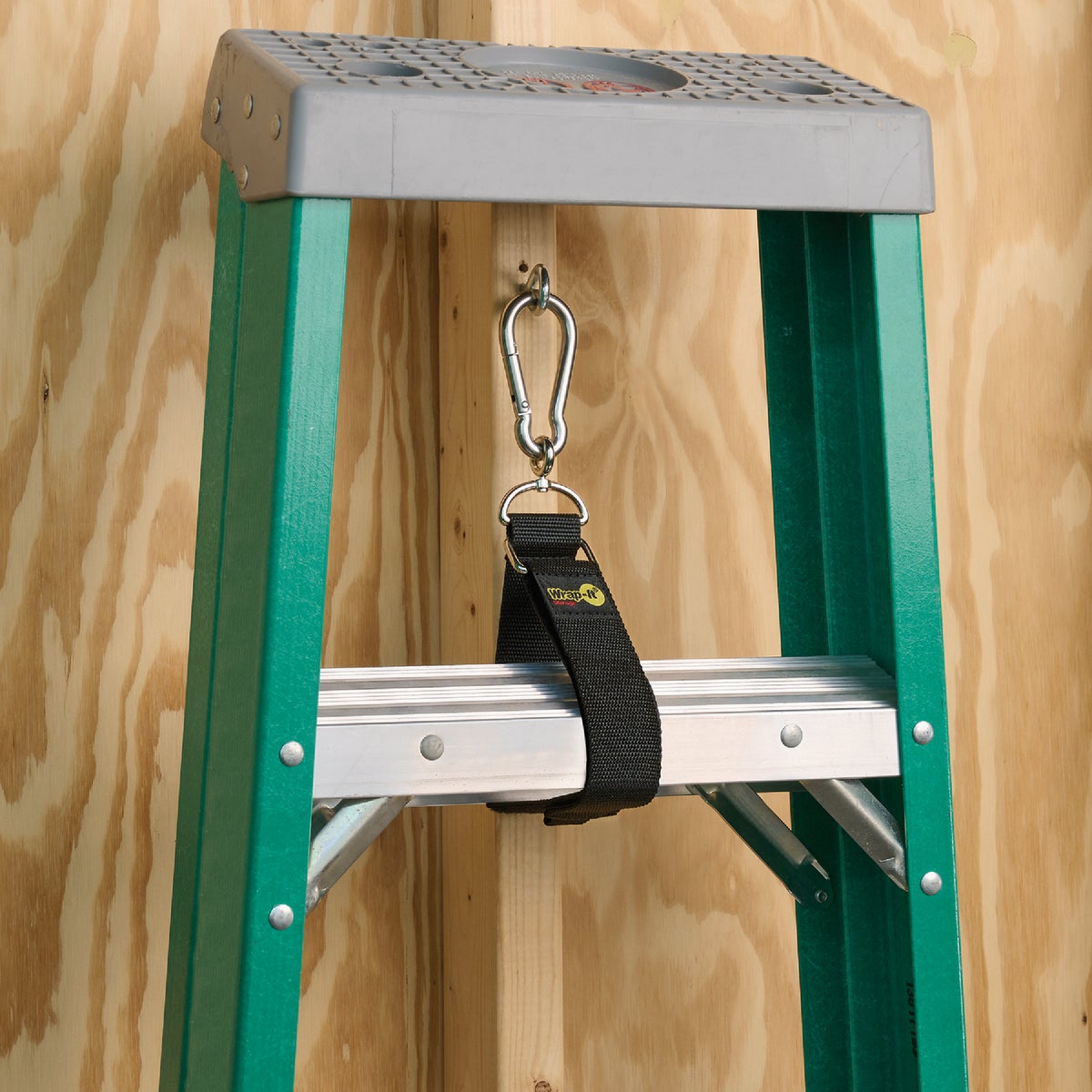 Wrap-It Storage Hook 'n Hang 18 In. x 1.5 In. Hanging Cinch Strap with Carabiner Image 5