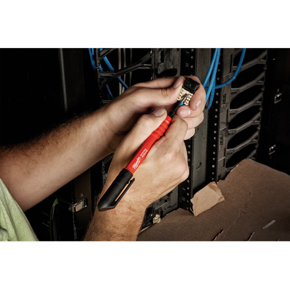 Milwaukee 4-In-1 Multi Pick Tool Image 2