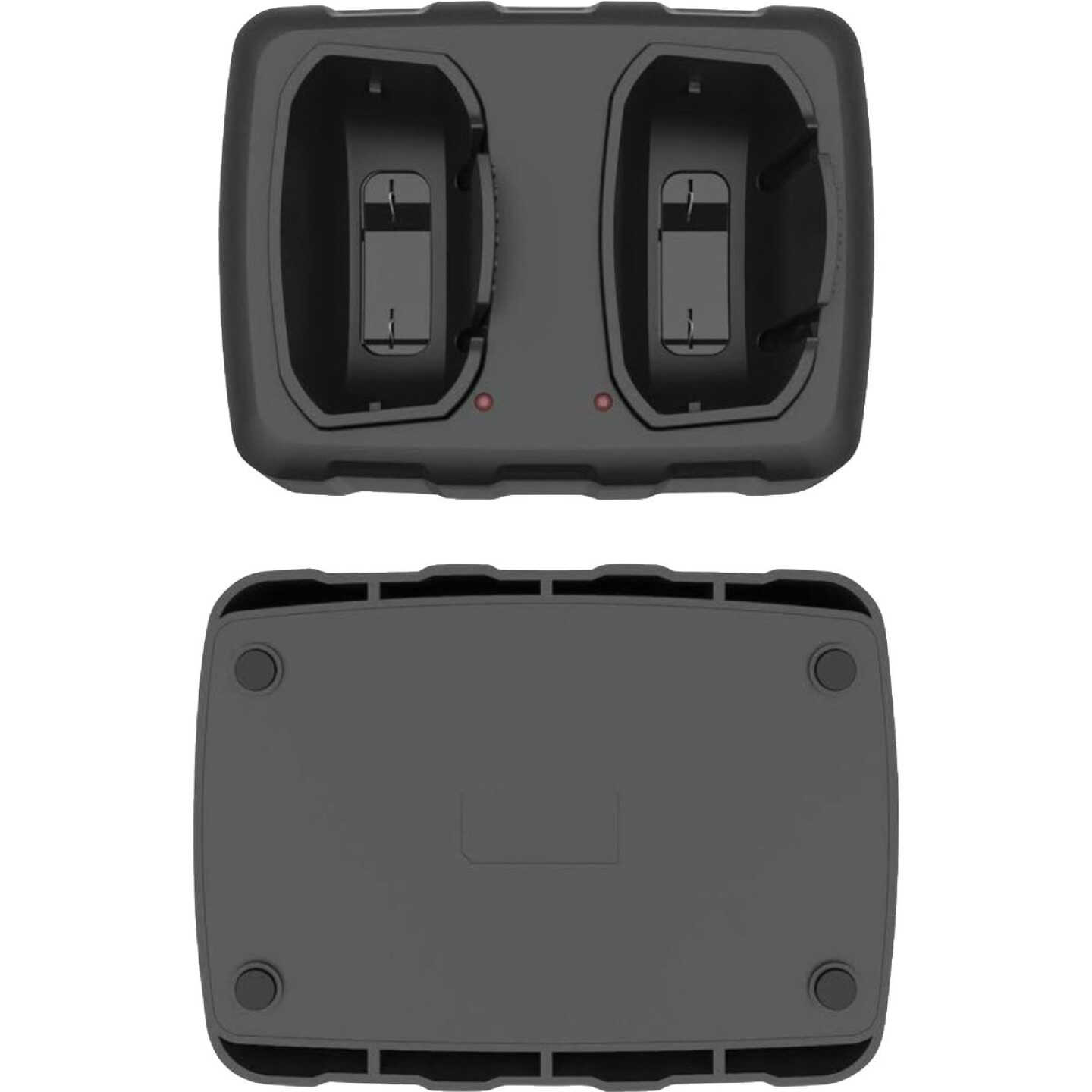 DEWALT 22-Channel 2W Heavy-Duty Jobsite FRS Walkie Talkie Image 5