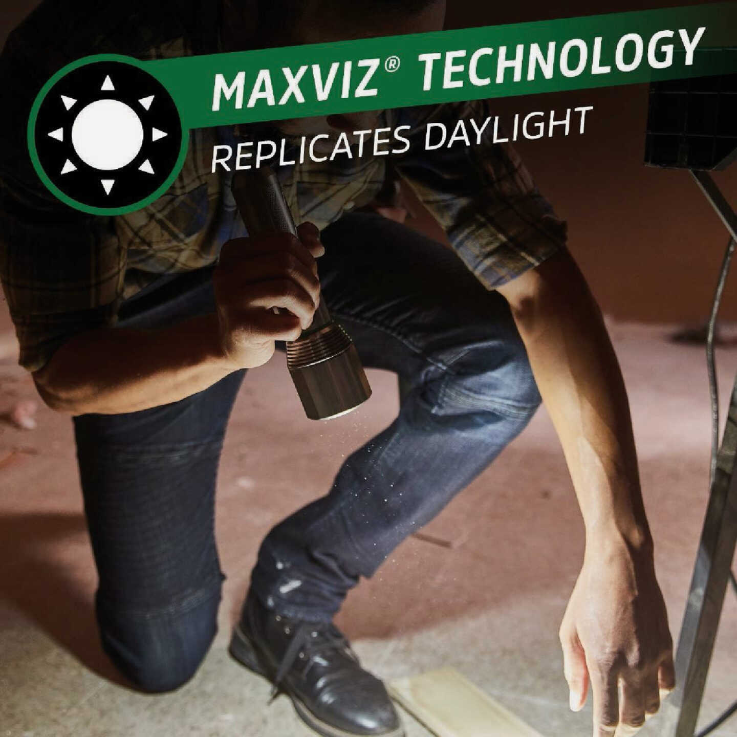 Energizer 2000 Lm. LED Rechargeable Flashlight Image 4