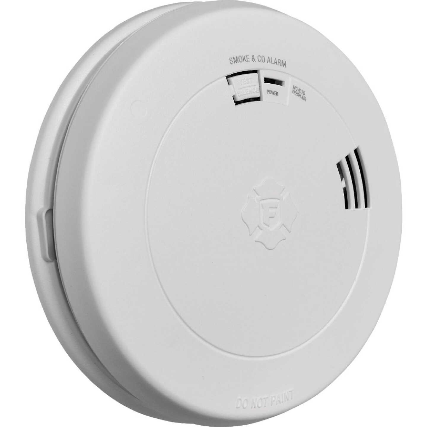 First Alert SMCO210V 2-In-1 10-Year Battery Photoelectric Smoke & Carbon Monoxide Alarm with Voice Alerts Image 5