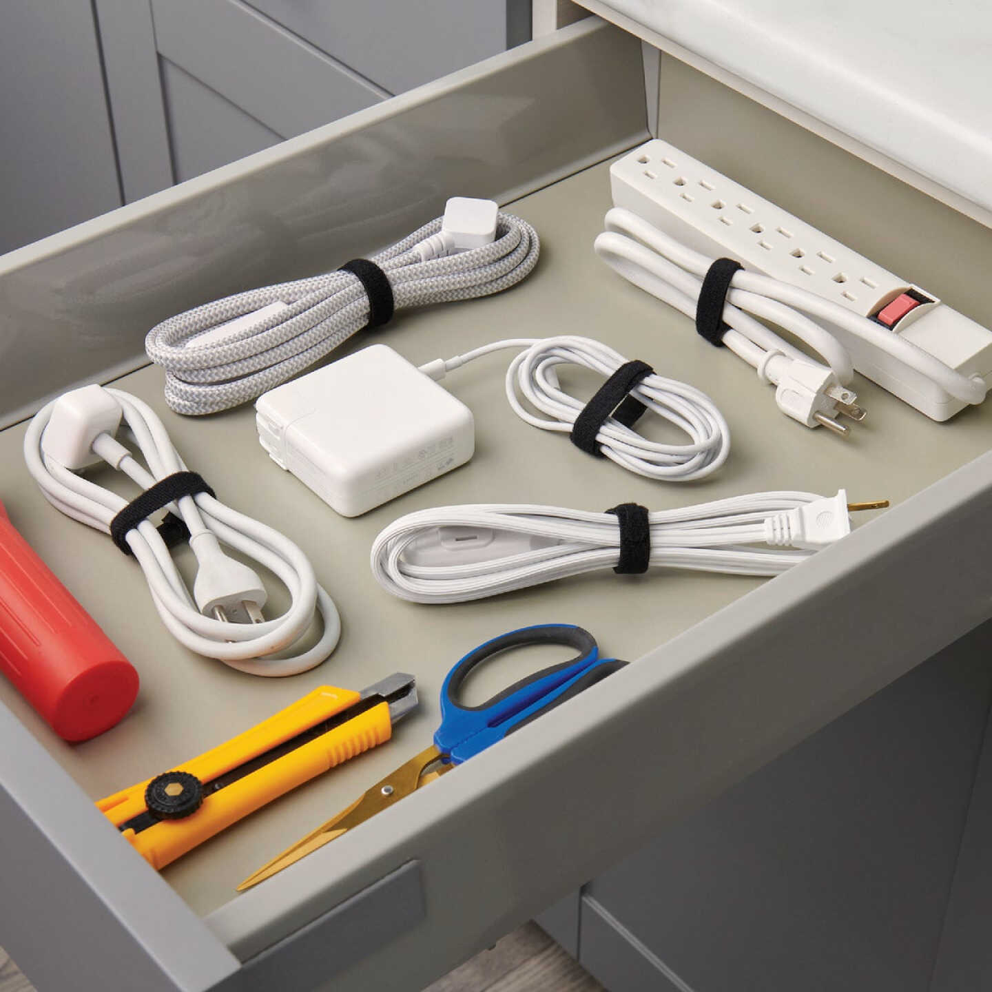 Wrap-It Storage 8 In. Black Self-Gripping Cable Tie Roll (50-Pack) Image 3