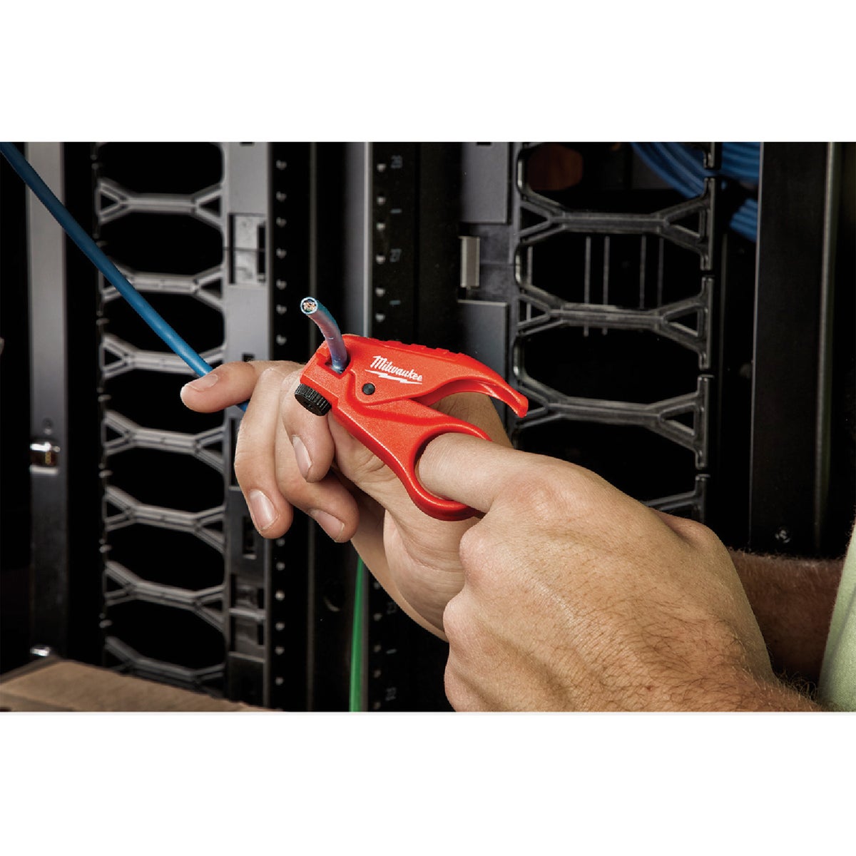 Milwaukee 5.10 In. CAT 3-6 Wire Unshielded Twisted Pair Stripper Image 2