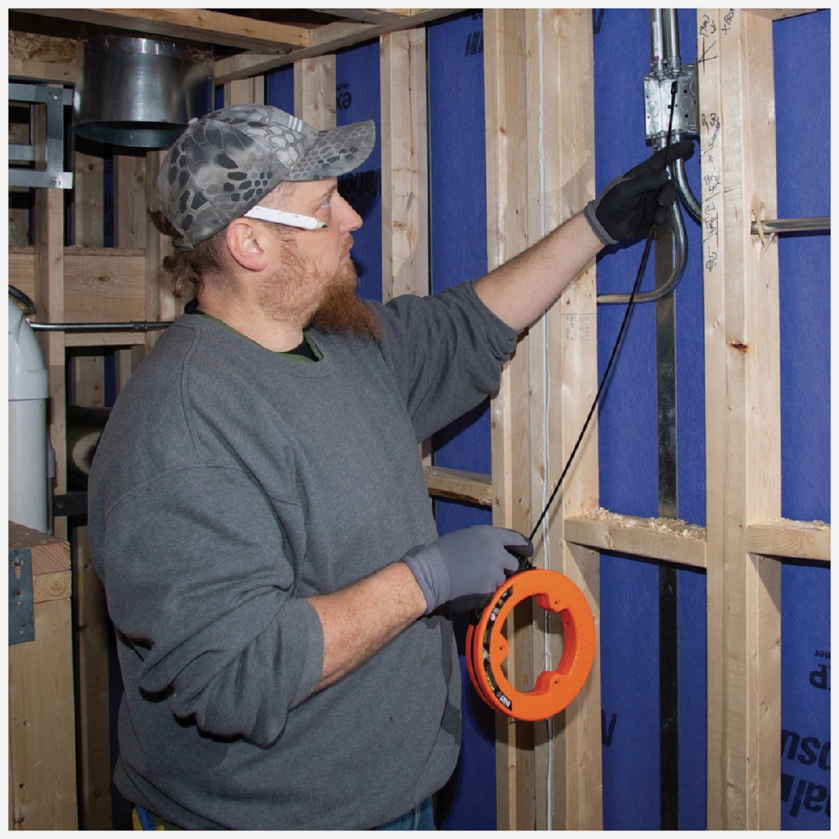 Klein 1/4 In. W. x 25 Ft. L. Steel Fish Tape Image 2