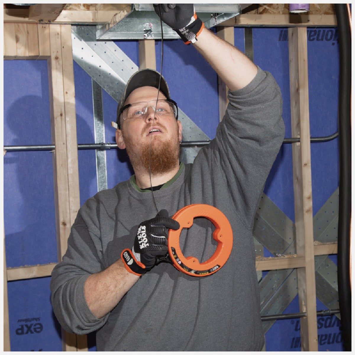 Klein 1/4 In. W. x 25 Ft. L. Steel Fish Tape Image 3