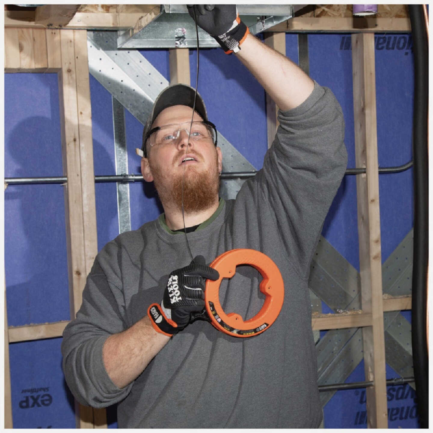 Klein 1/4 In. W. x 25 Ft. L. Steel Fish Tape Image 3