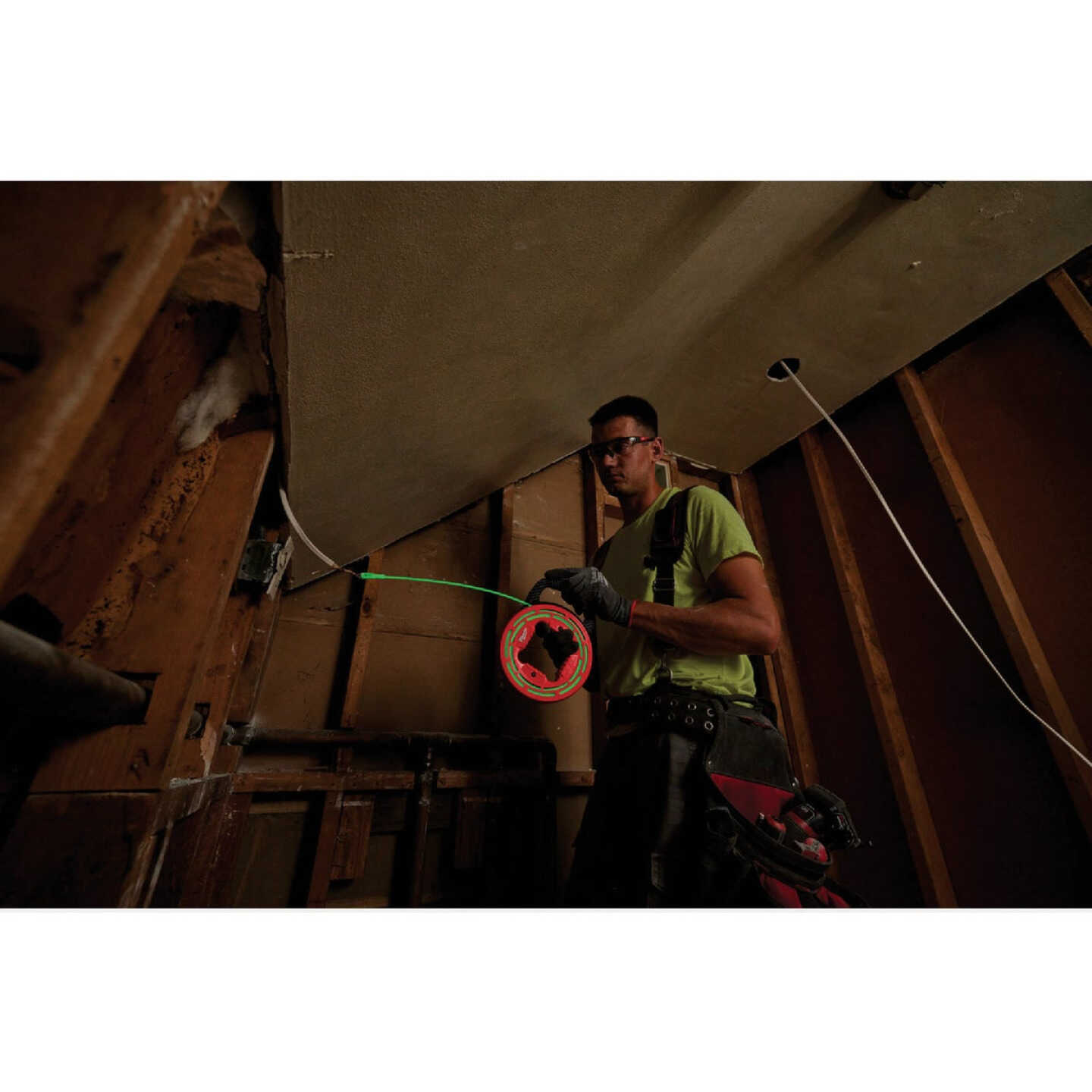 Milwaukee 20 Ft. Glow Fish Tape Image 2