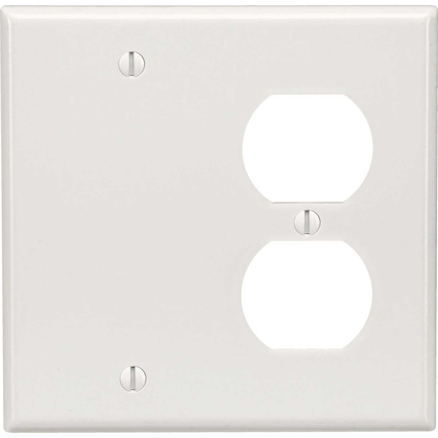Leviton 2-Gang Thermoset Plastic Blank/Duplex Receptacle Wall Plate, White Image 1