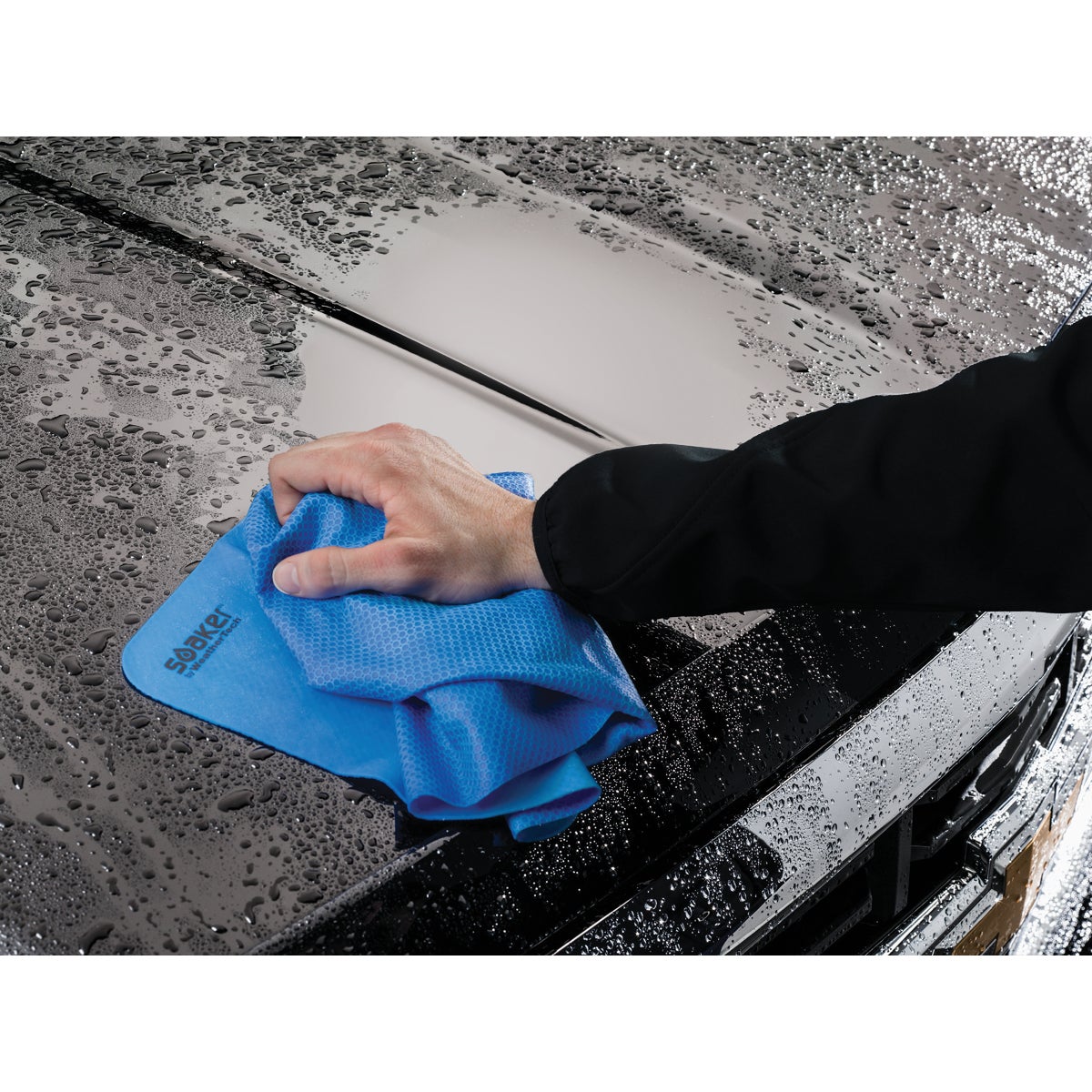 WeatherTech Soaker 17 In. W x 27 In. L Detailing Towel Image 2