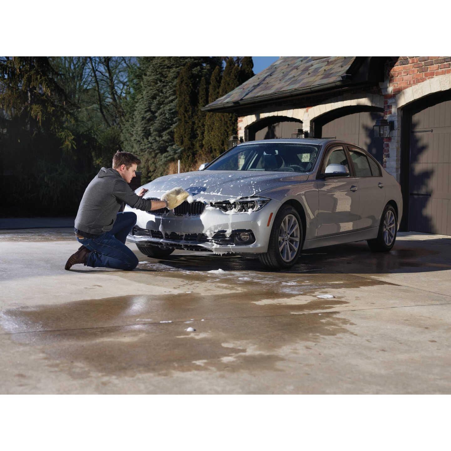 WeatherTech Synthetic Fiber Wash Mitt Image 4