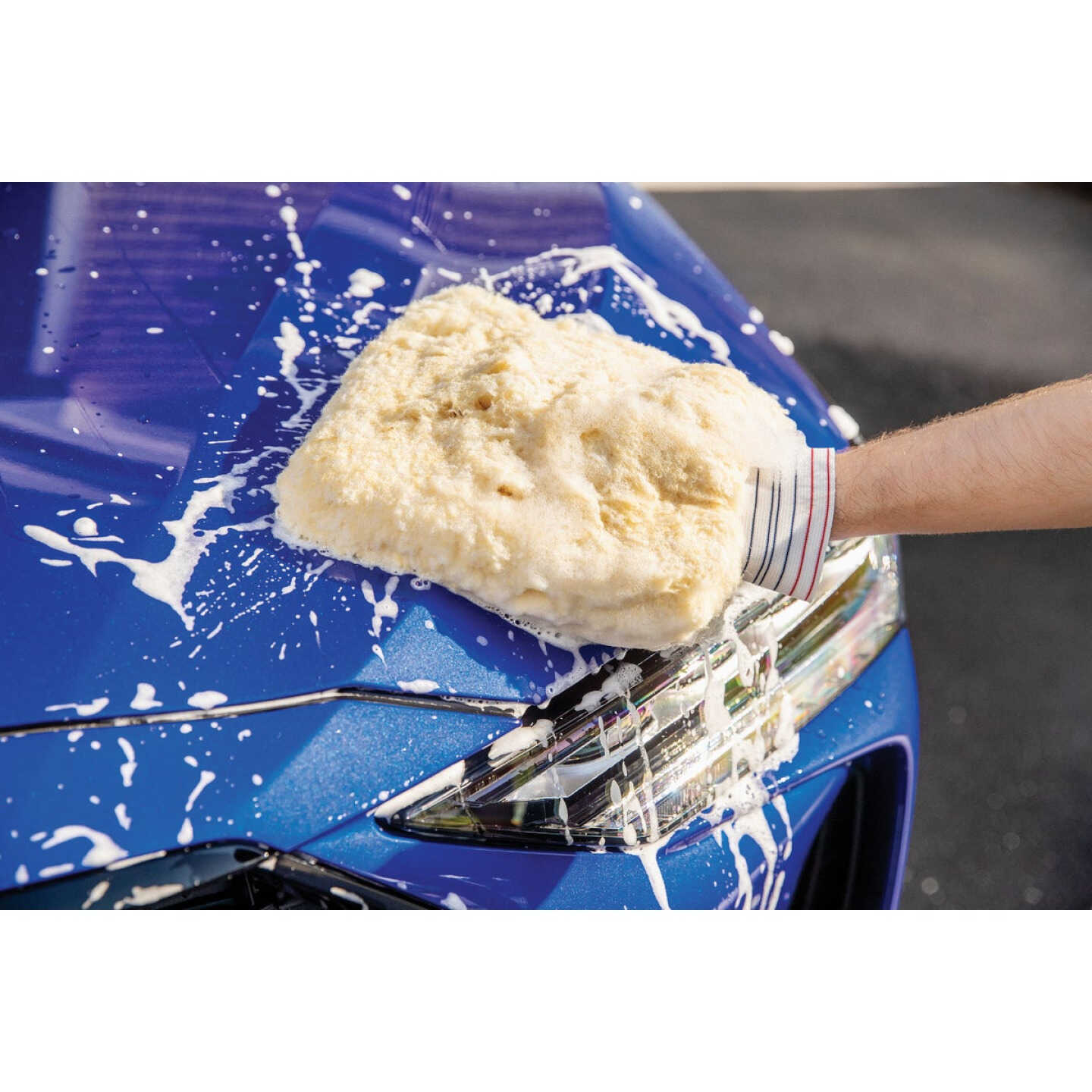 WeatherTech Synthetic Fiber Wash Mitt Image 3