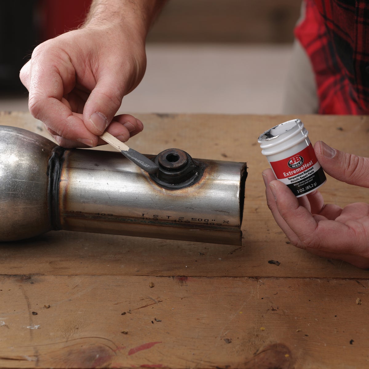 J-B Weld ExtremeHeat 3 Oz. Metal Filler Image 3