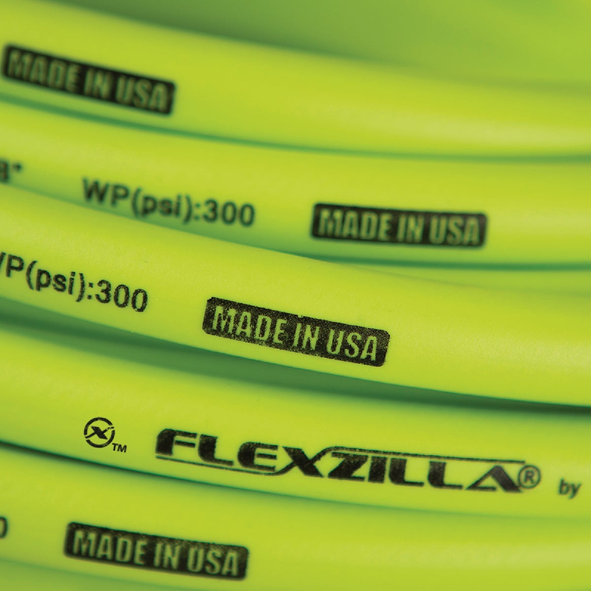 Flexzilla 1/4 In. x 50 Ft. Polymer-Blend Air Hose with 1/4 In. MNPT Fittings Image 6