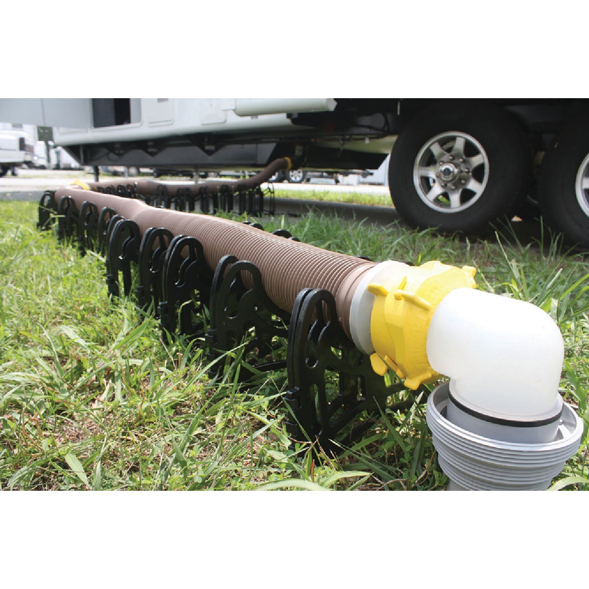 Camco 20 Ft. Revolution Swivel RV Sewer Kit Image 2