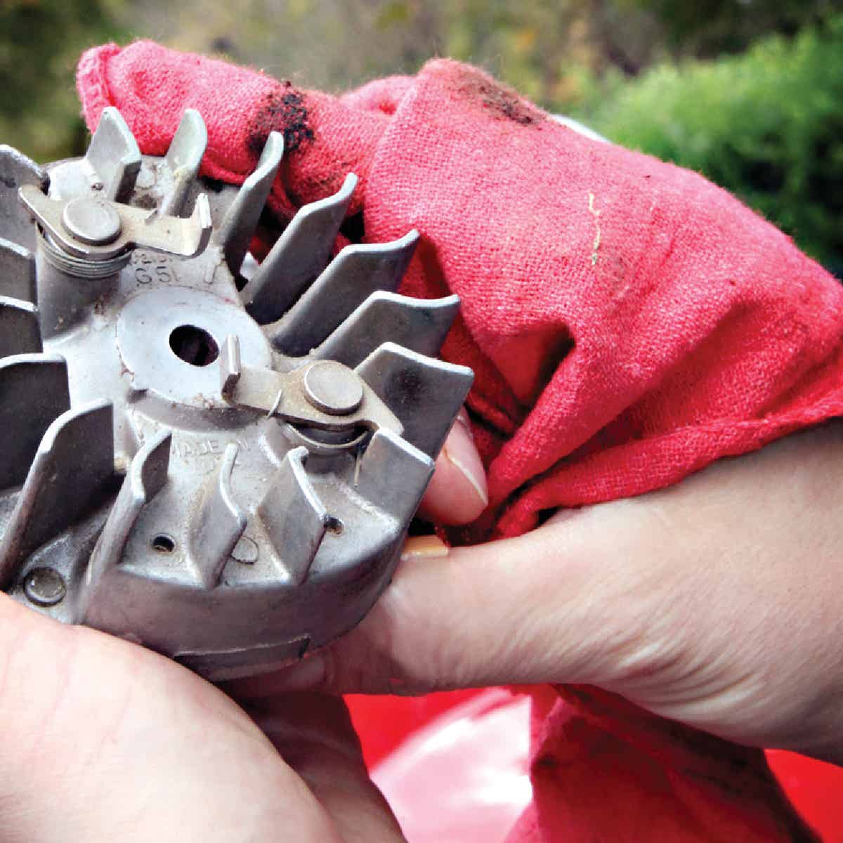 Trimaco SuperTuff 14 In. x 14 In. Red Shop Towels (4-Pack) Image 2