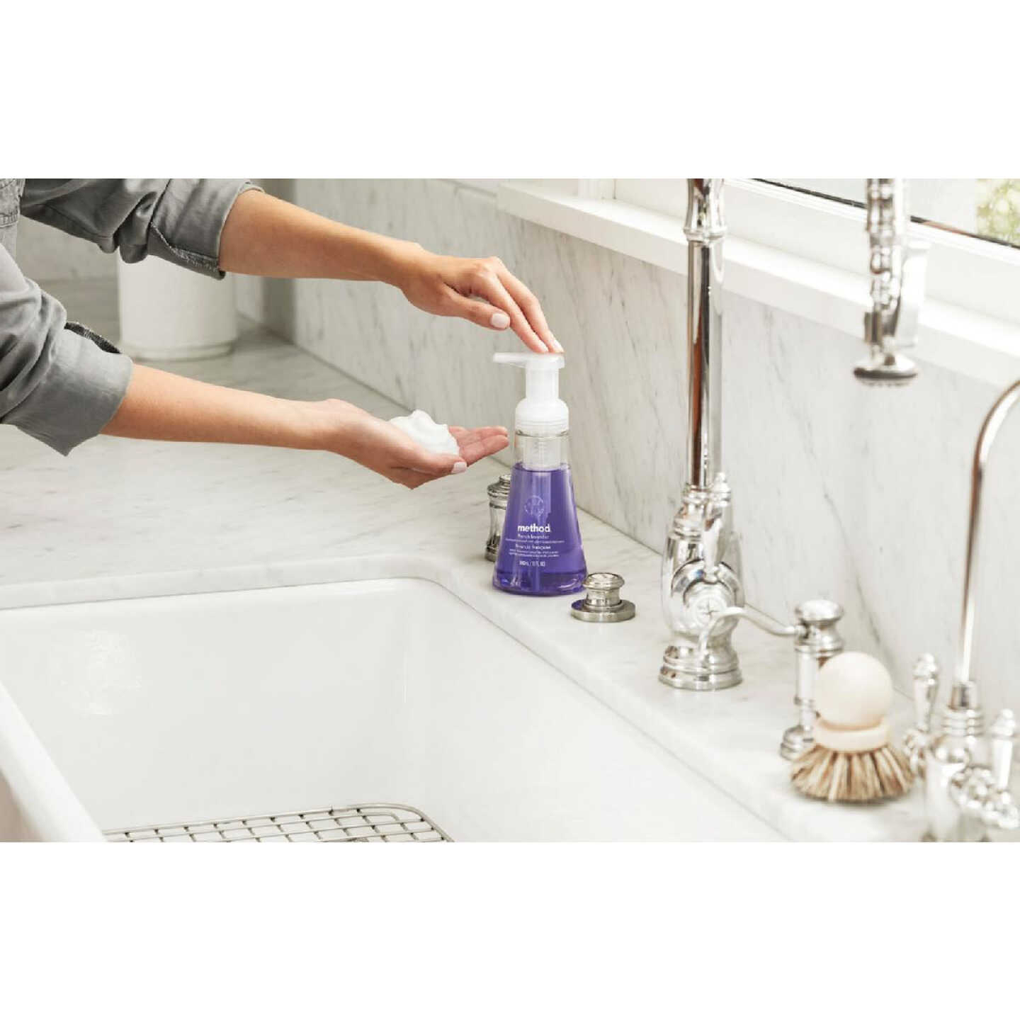 Method 10 Oz. Sea Minerals Foaming Hand Soap Image 2