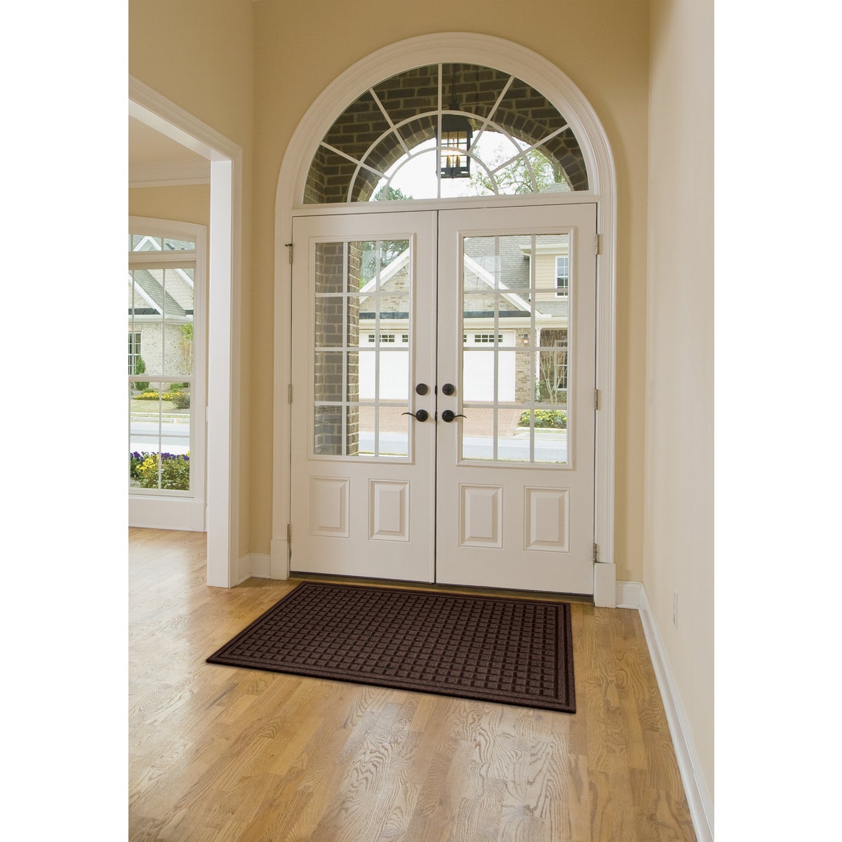 Apache Textures Walnut 24 In. x 36 In. Carpet/Recycled Rubber Door Mat Image 2