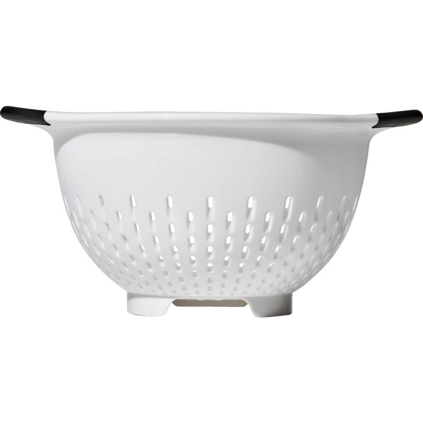 OXO Good Grips 3 Qt./ 2.7 Ltr. Plastic Colander Image 1