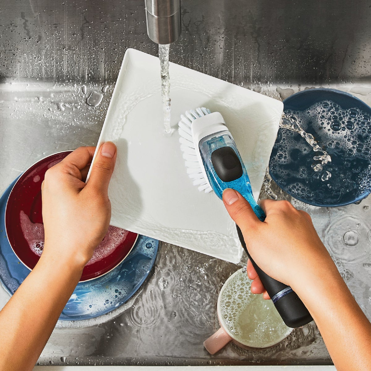 Oxo Good Grips Soap Dispensing Dish Brush Image 5