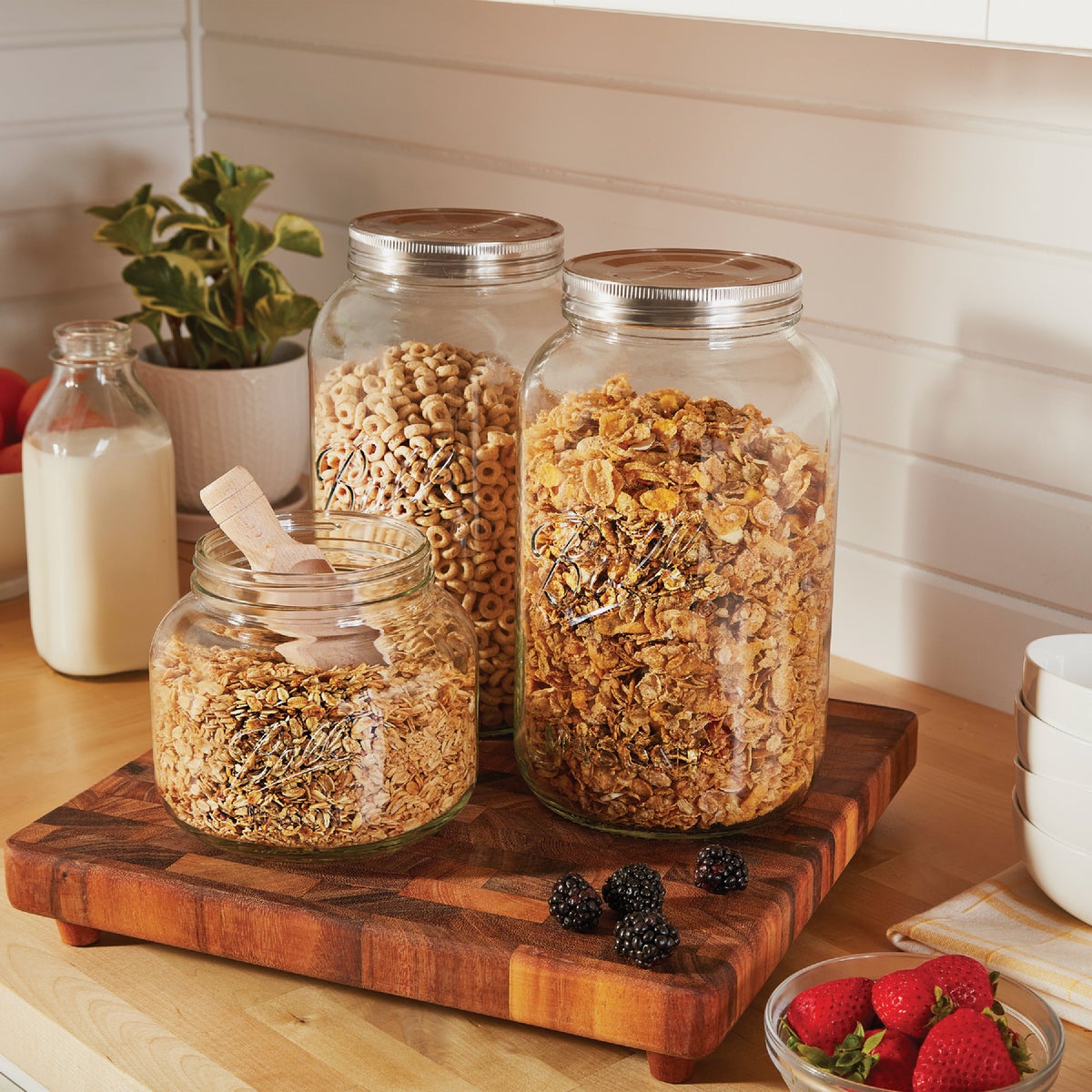 Ball Half Gallon Decorative Jar Image 3