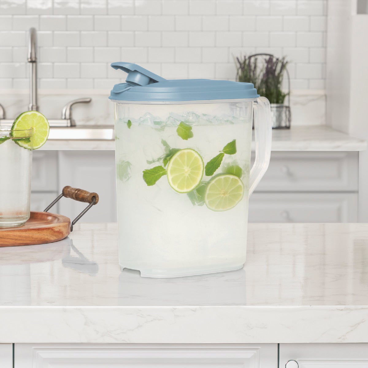 Sterilite 1 Gal. Pitcher Image 3