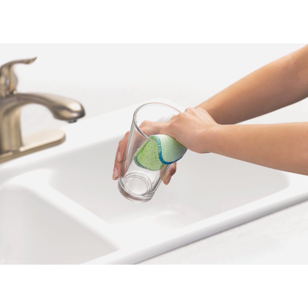 Scotch-Brite Dobie Scrub & Wipe Cloth, 5.9 In. x 3.9 In. (2-Pack) Image 2