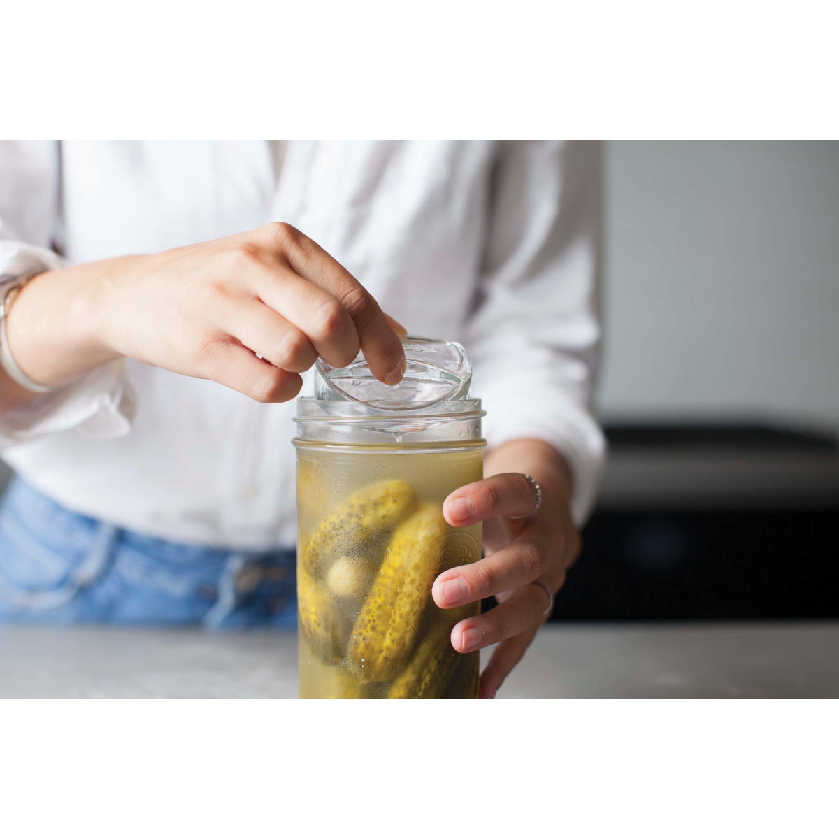 Masontops Wide Mouth Pickle Pebbles Canning Weight (4-Pack) Image 3