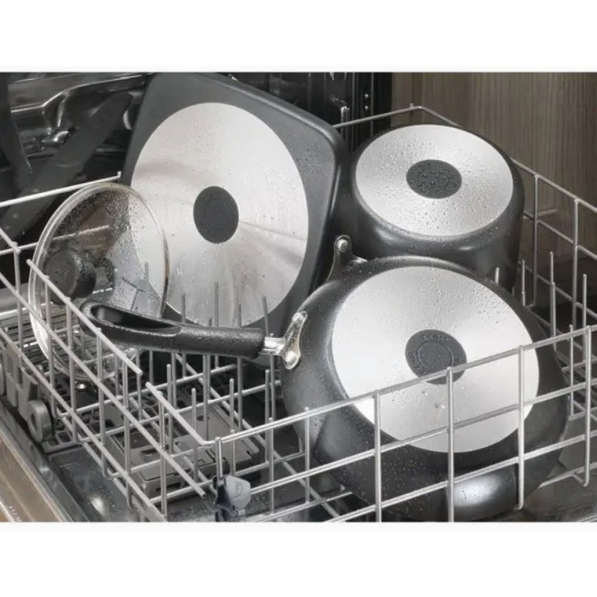 T-Fal Essentials 3 Qt. Non-Stick Sauce Pan with Lid Image 3